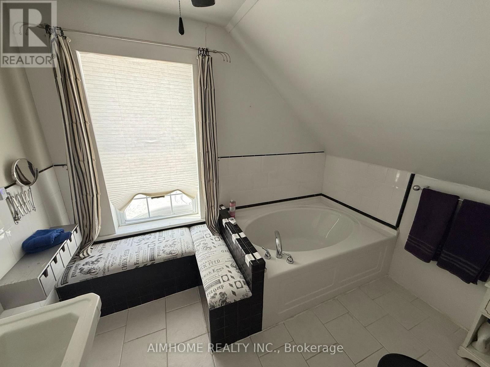 4359 HEPINSTALL LANDING Image 17