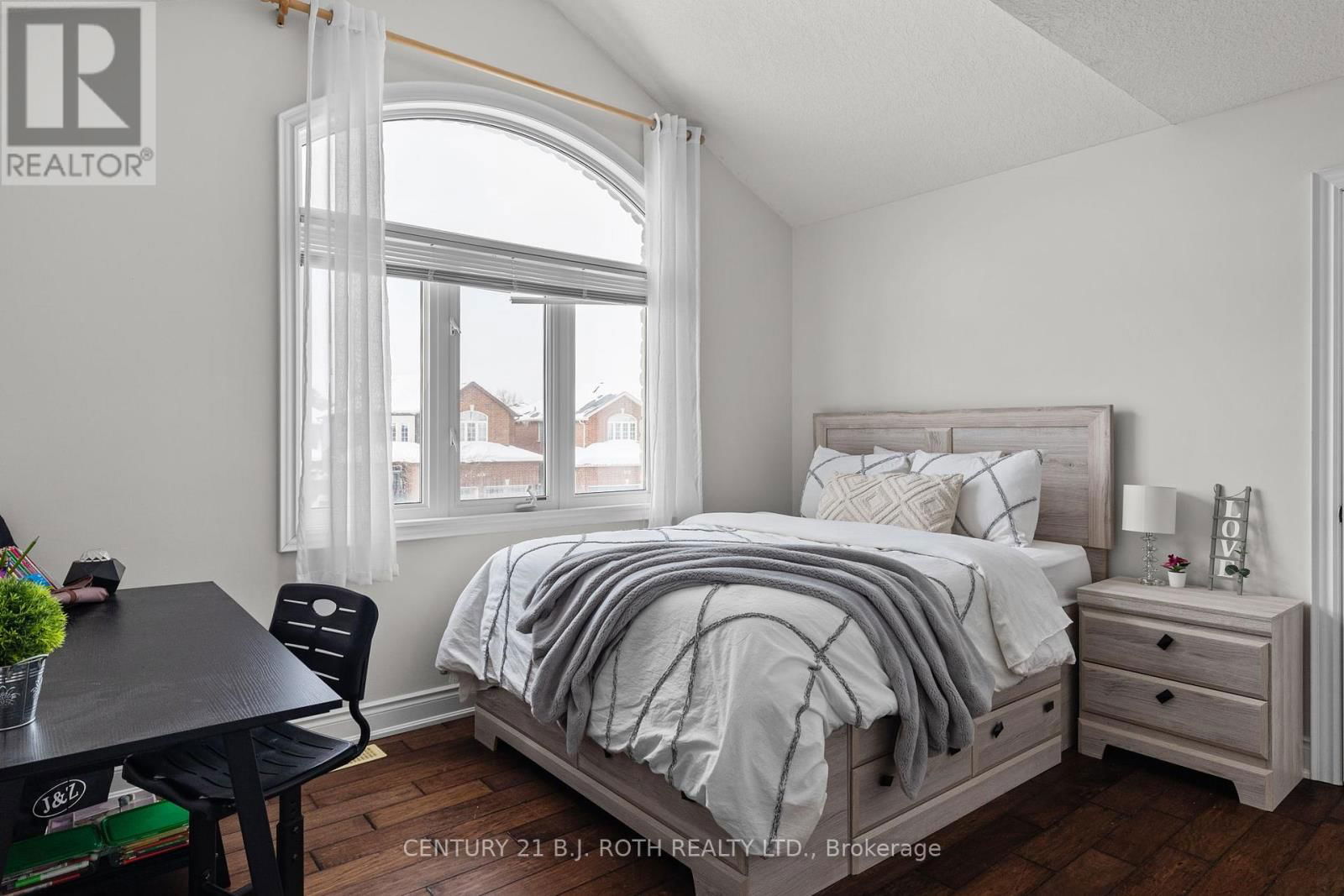 9 KIERLAND ROAD Image 22