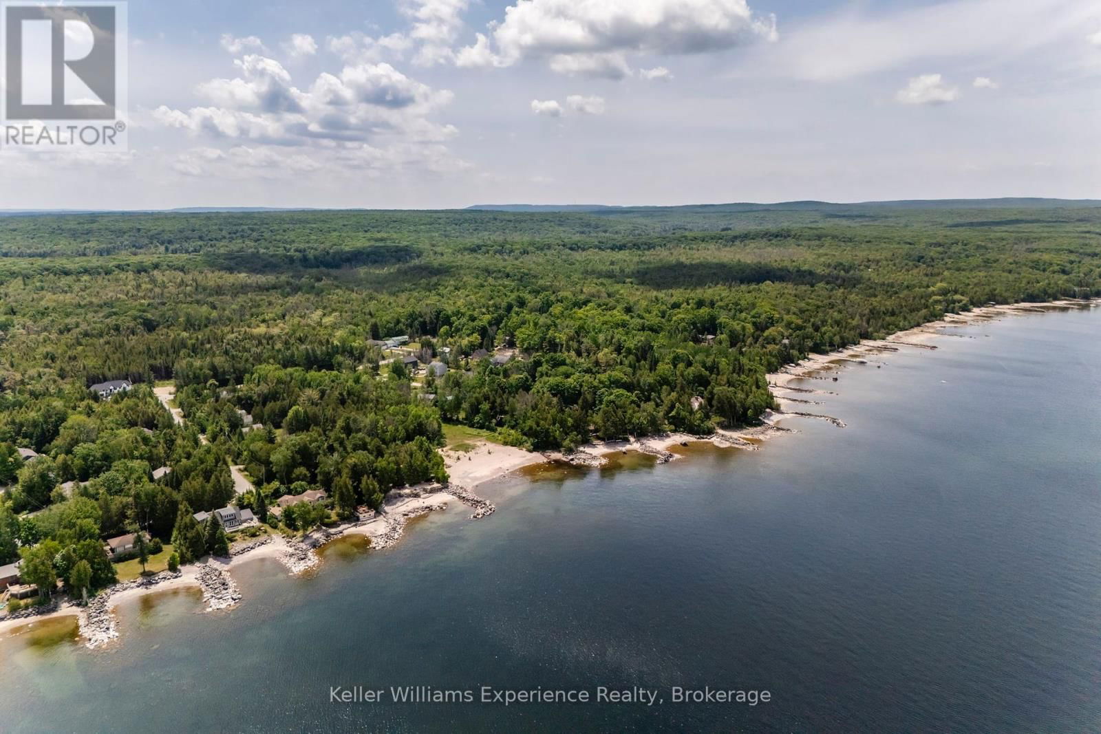 2442 CHAMPLAIN ROAD Image 15