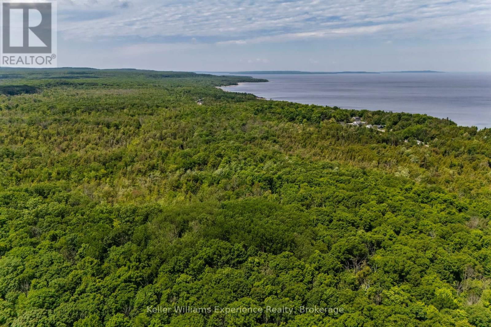 2442 CHAMPLAIN ROAD Image 16