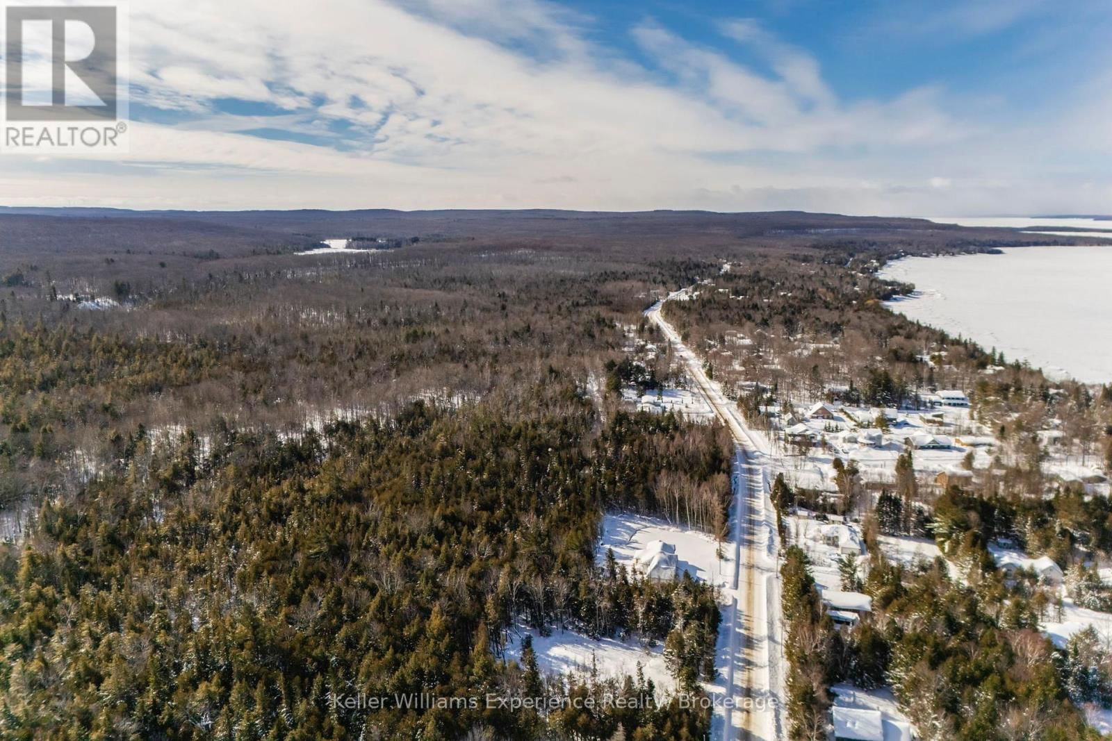 2442 CHAMPLAIN ROAD Image 30