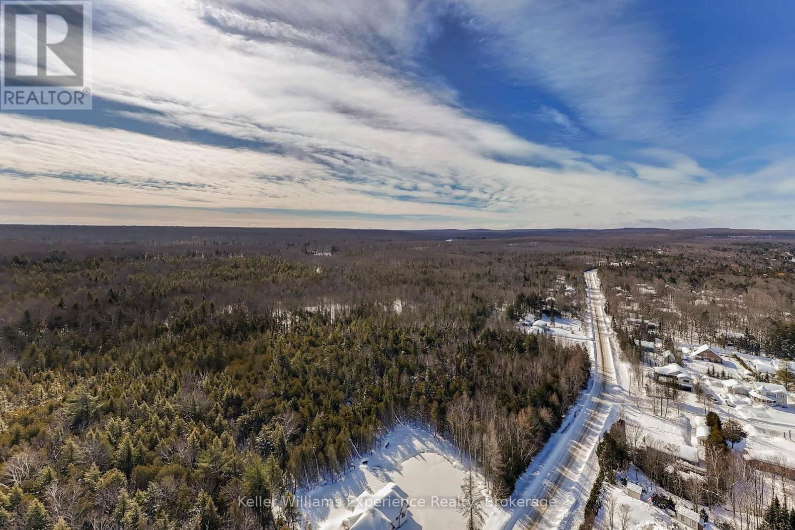 2442 CHAMPLAIN ROAD Image 31