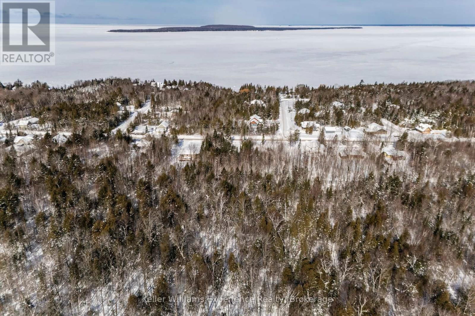 2442 CHAMPLAIN ROAD Image 33