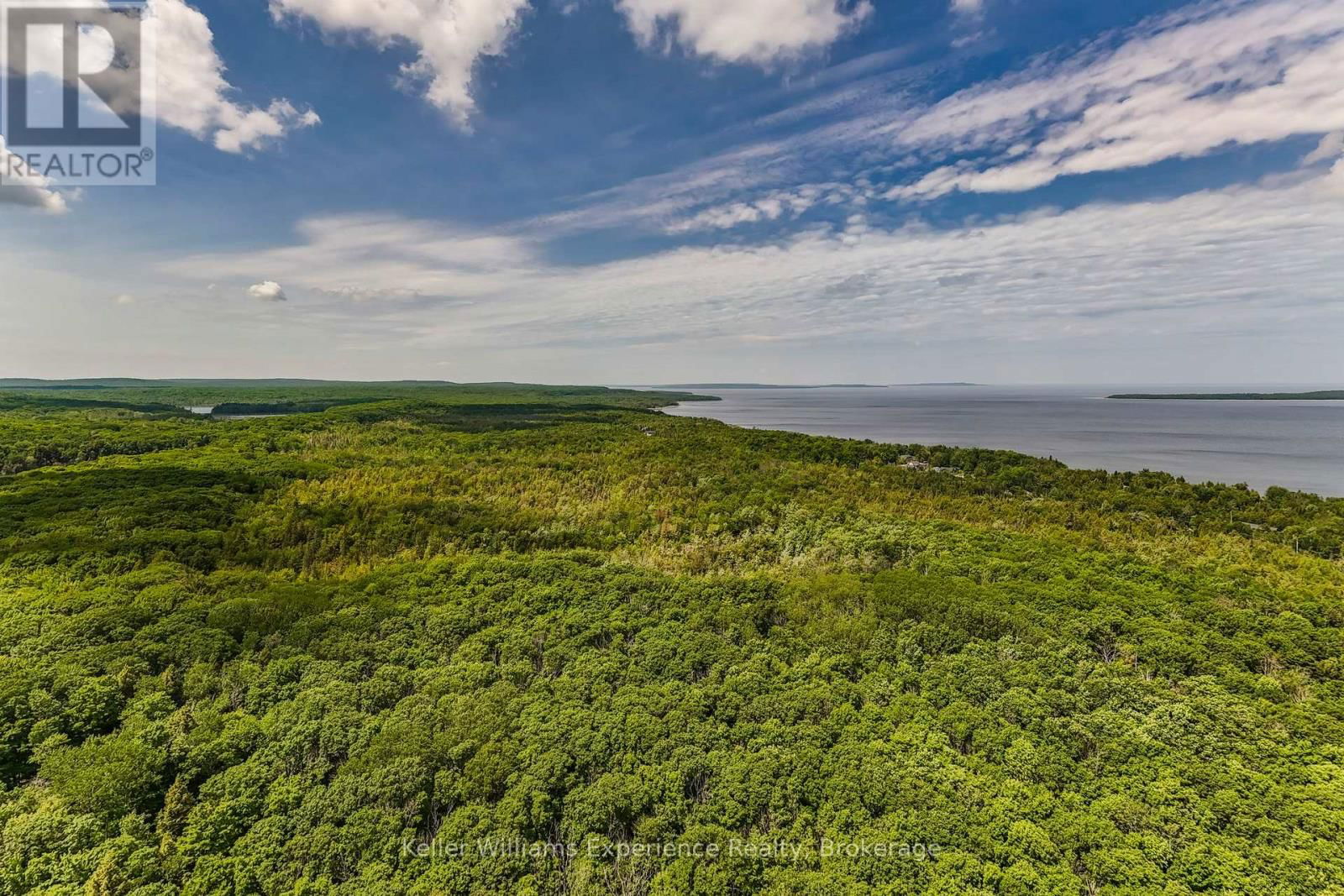 2442 CHAMPLAIN ROAD Image 8