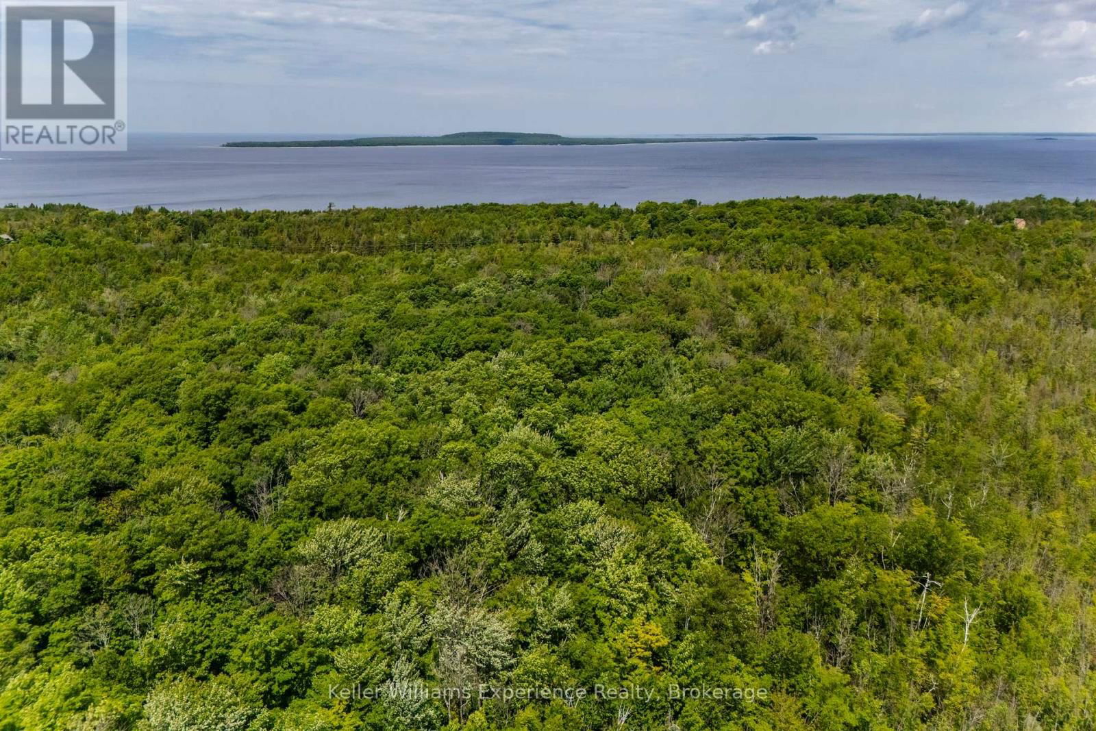 2442 CHAMPLAIN ROAD Image 9