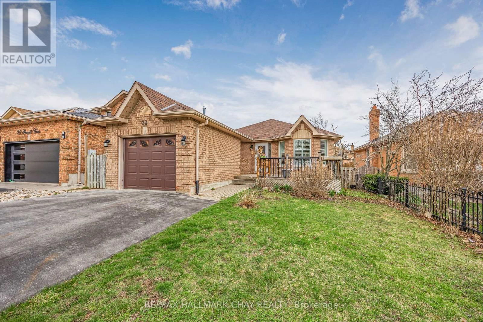 23 GRASETT CRESCENT Image 1