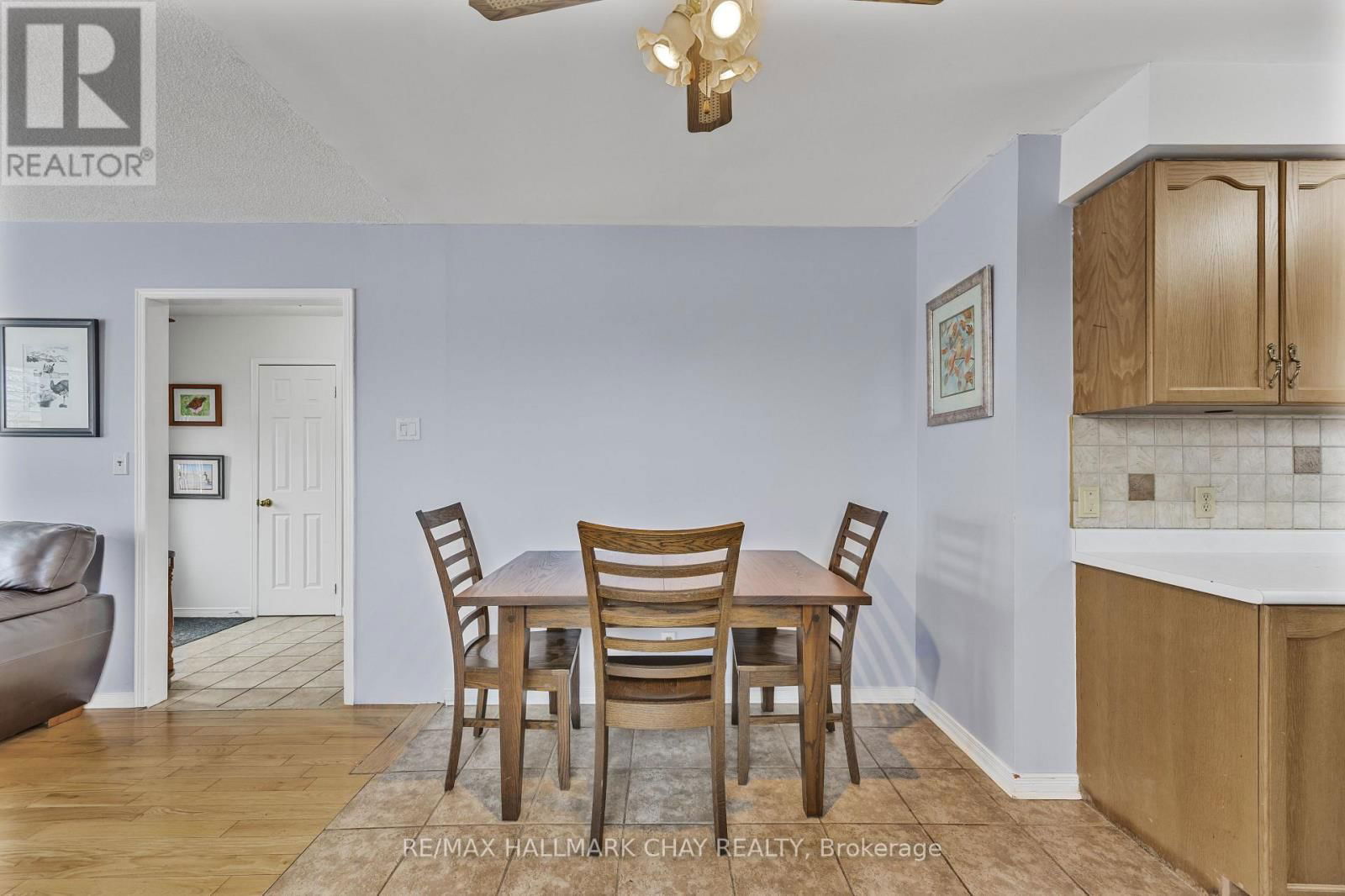 23 GRASETT CRESCENT Image 12