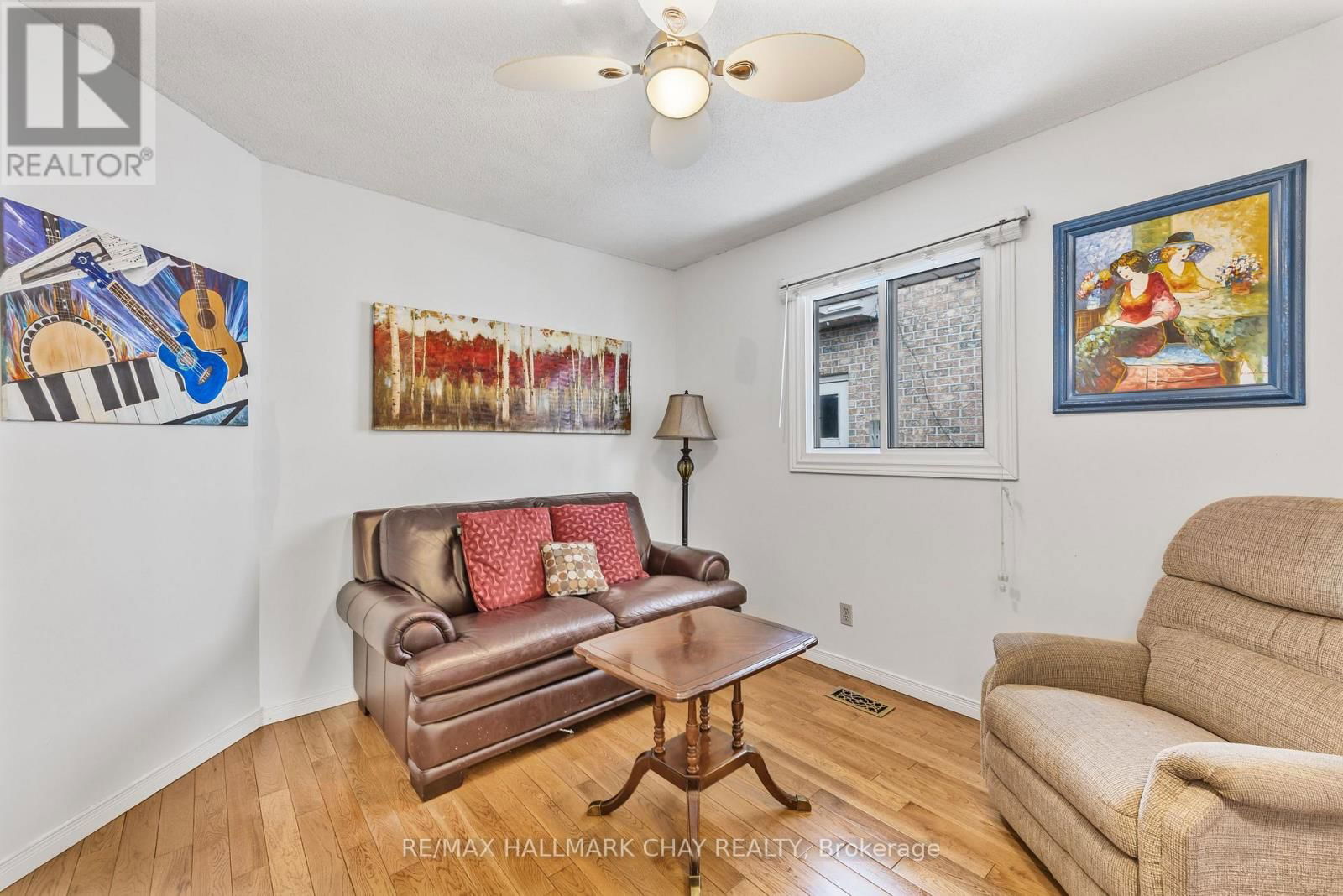 23 GRASETT CRESCENT Image 18