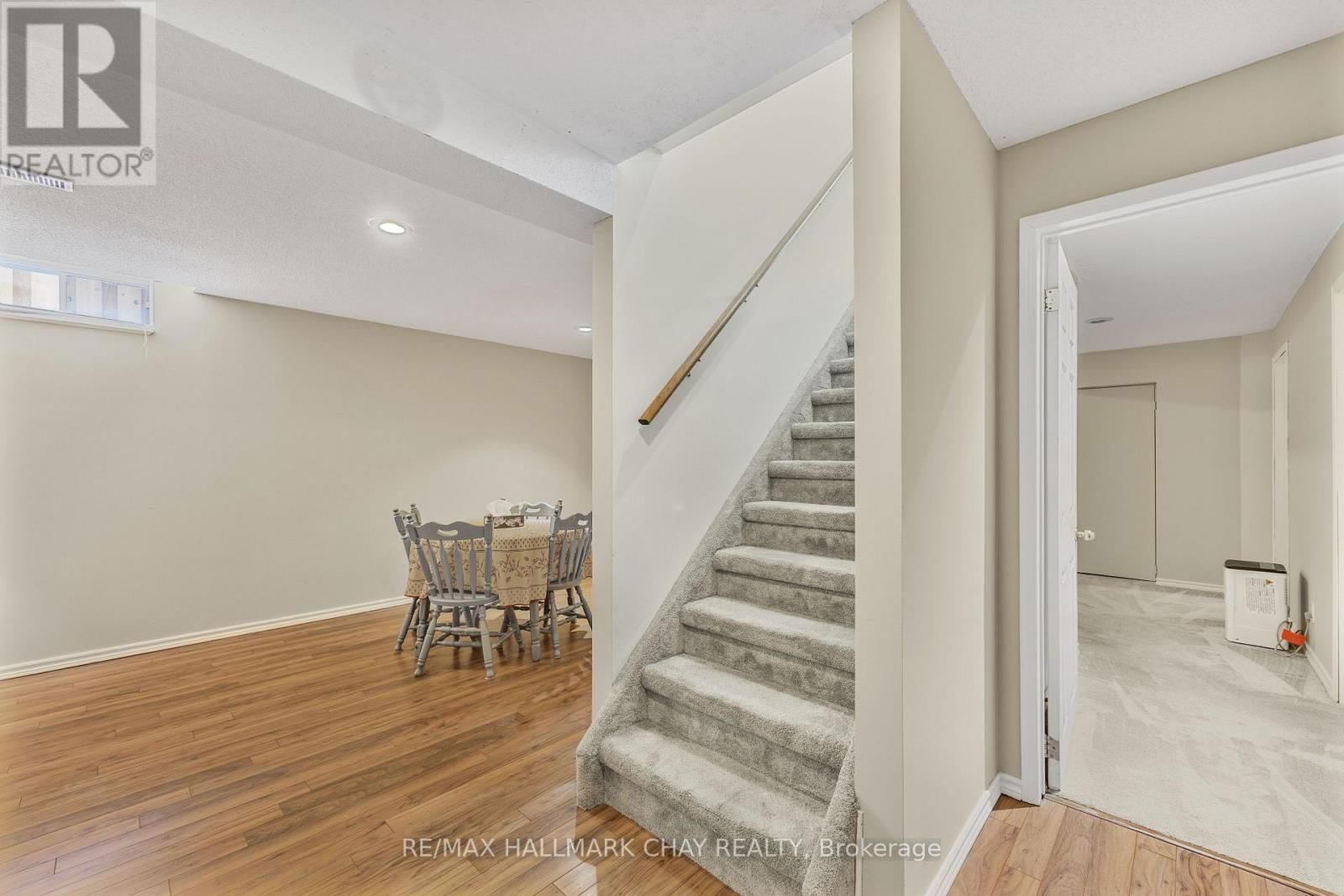 23 GRASETT CRESCENT Image 25