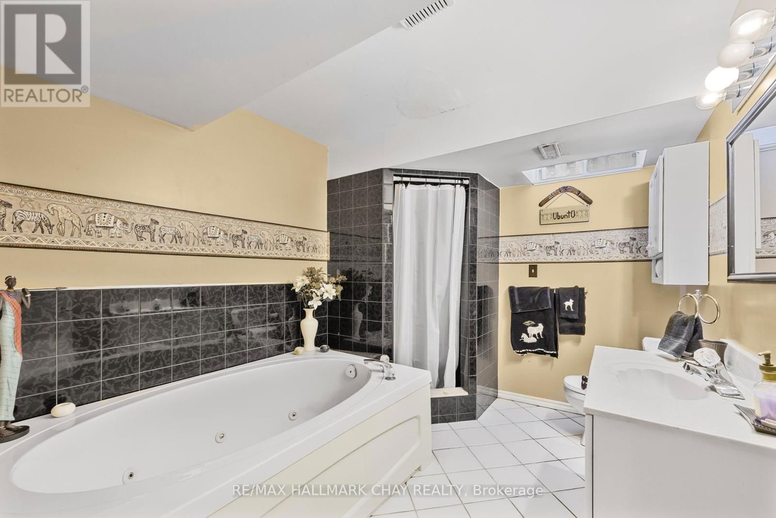 23 GRASETT CRESCENT Image 34