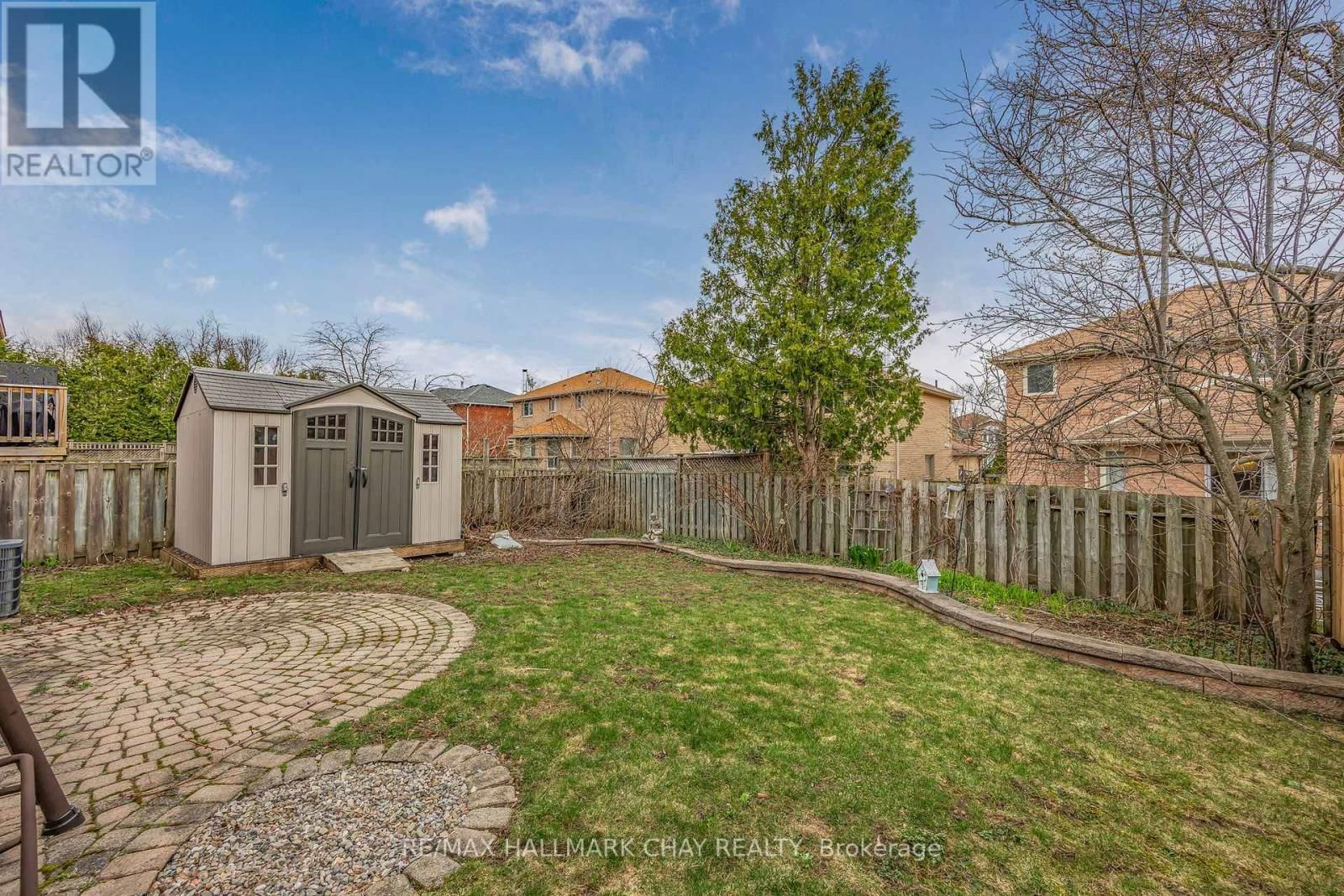 23 GRASETT CRESCENT Image 38