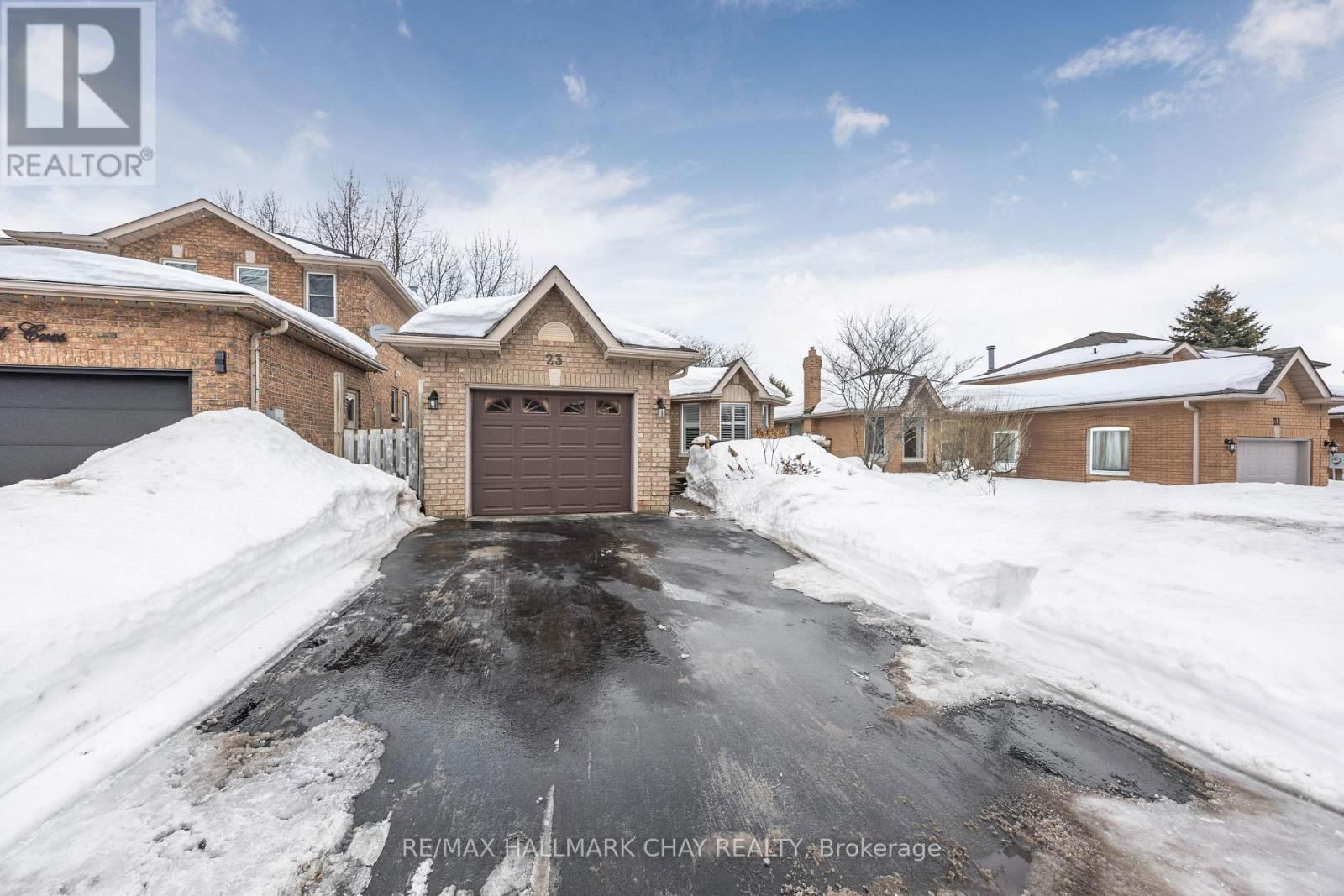 23 GRASETT CRESCENT Image 39