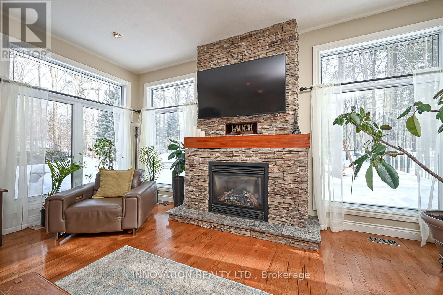 28 LADDIE LANE Image 11