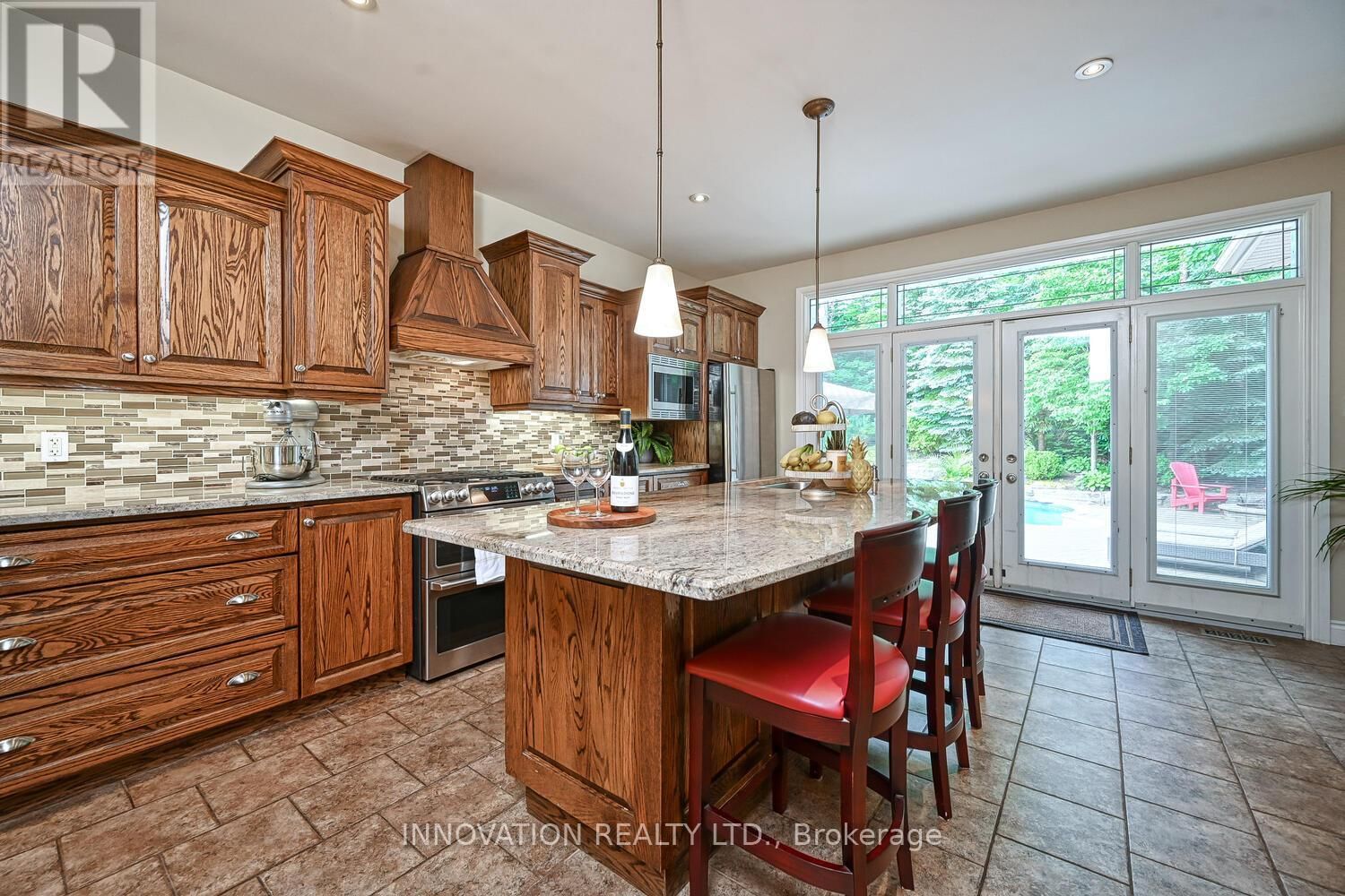 28 LADDIE LANE Image 12