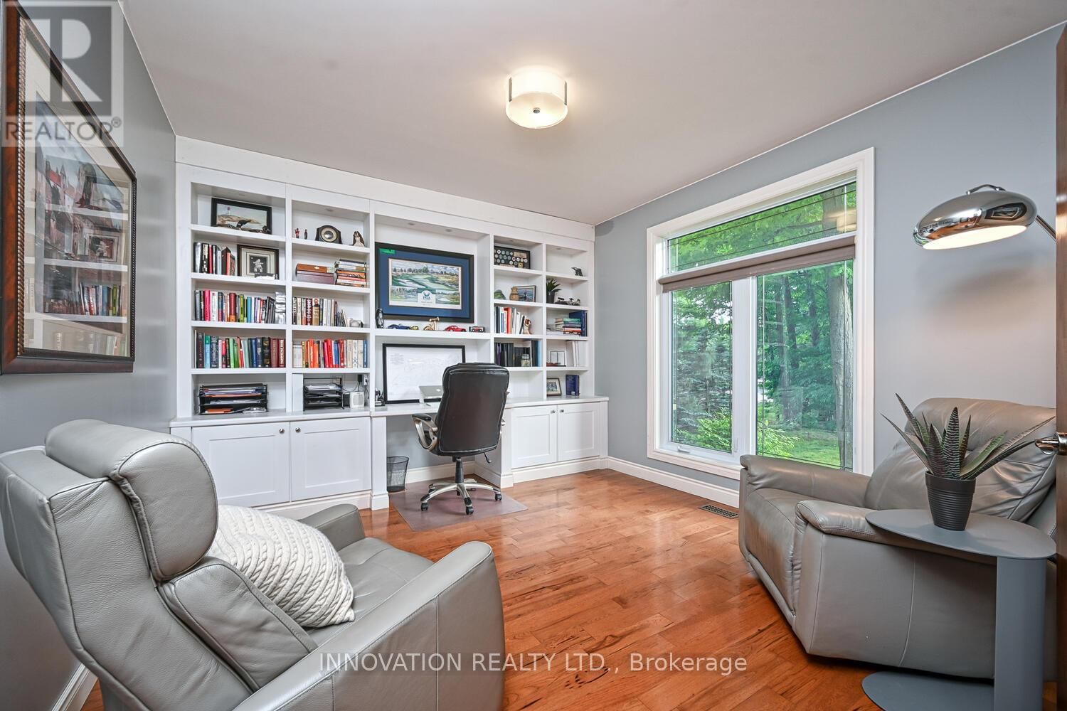 28 LADDIE LANE Image 17