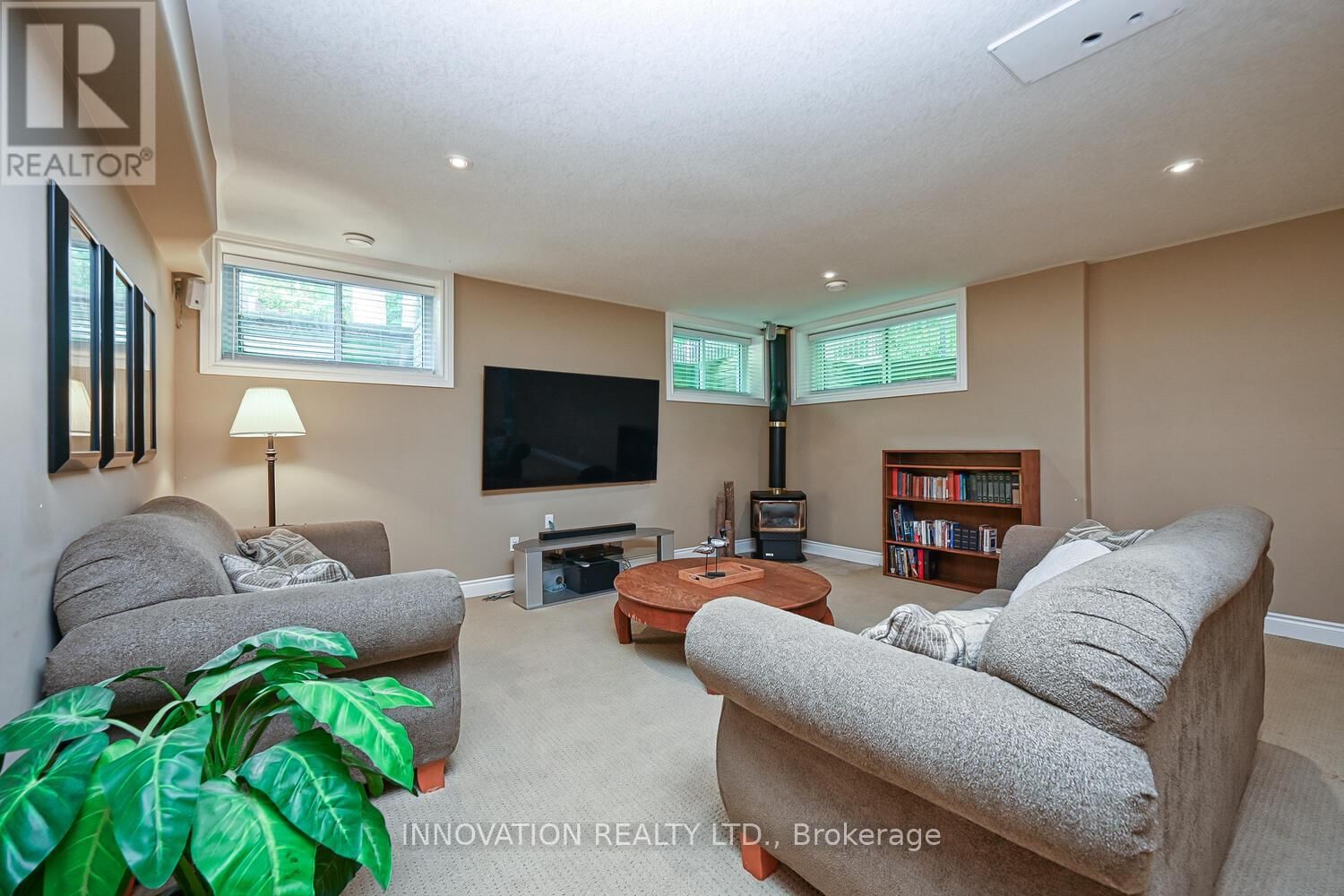 28 LADDIE LANE Image 26