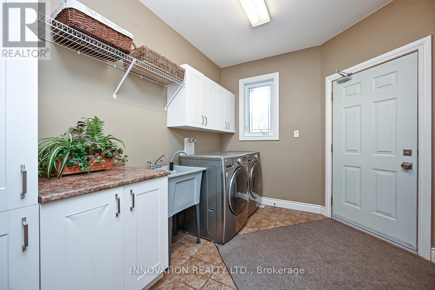 28 LADDIE LANE Image 29