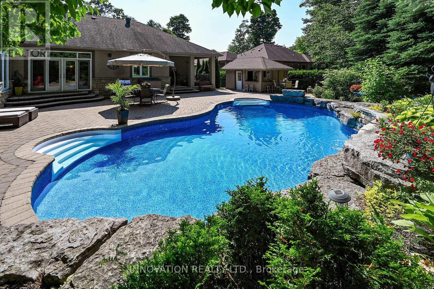 28 LADDIE LANE Image 30