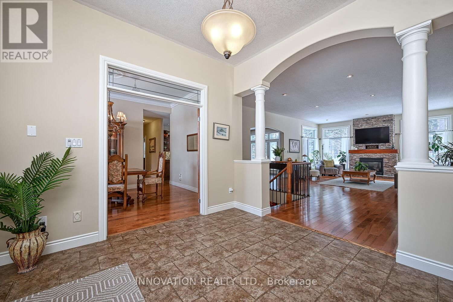 28 LADDIE LANE Image 7