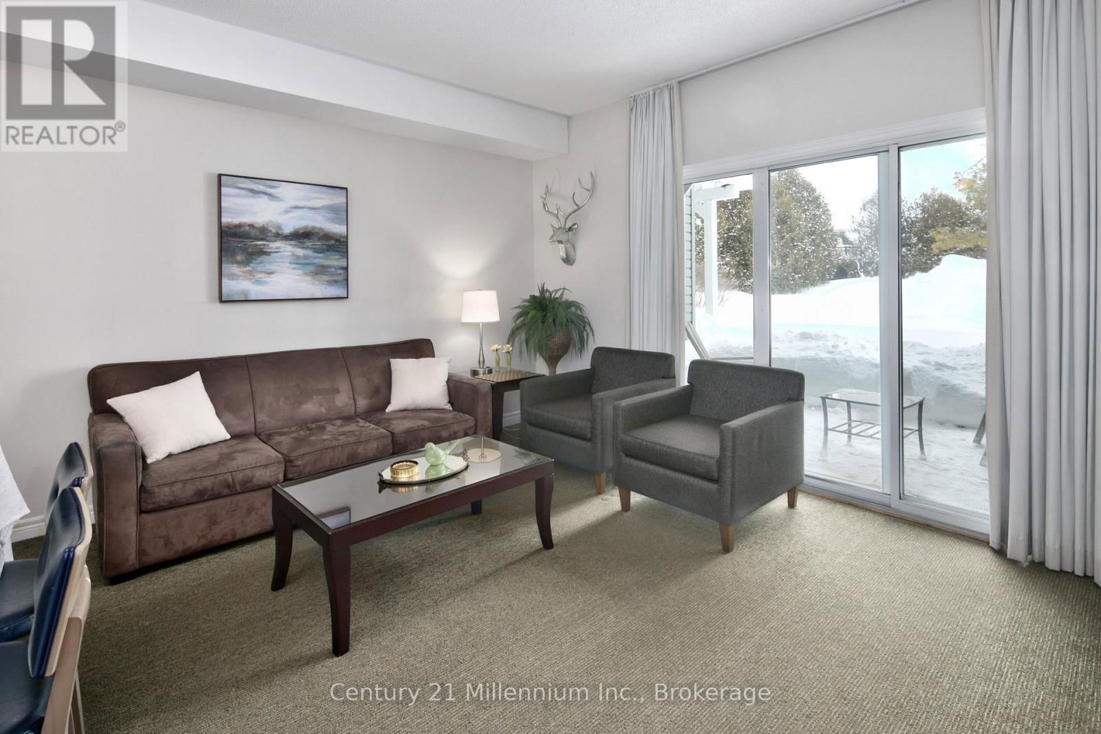 19 - 152 FAIRWAY CRESCENT Image 13
