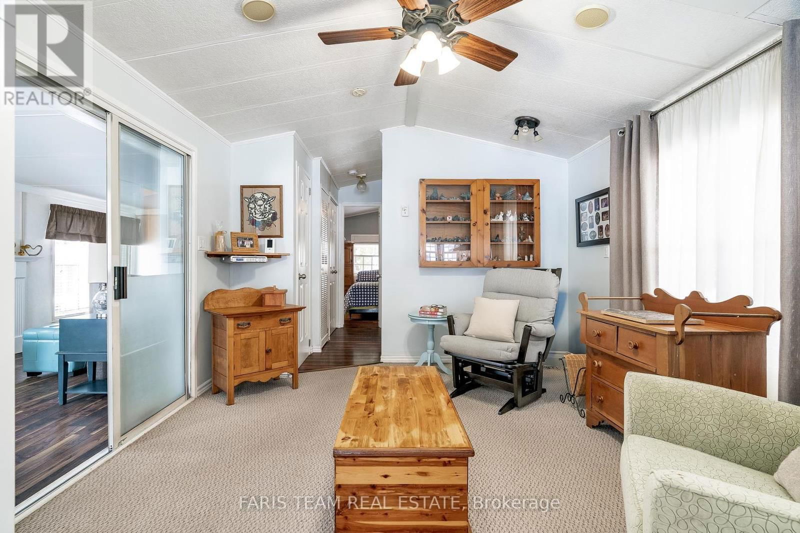 1 PRINCE RUPERT AVENUE Image 12