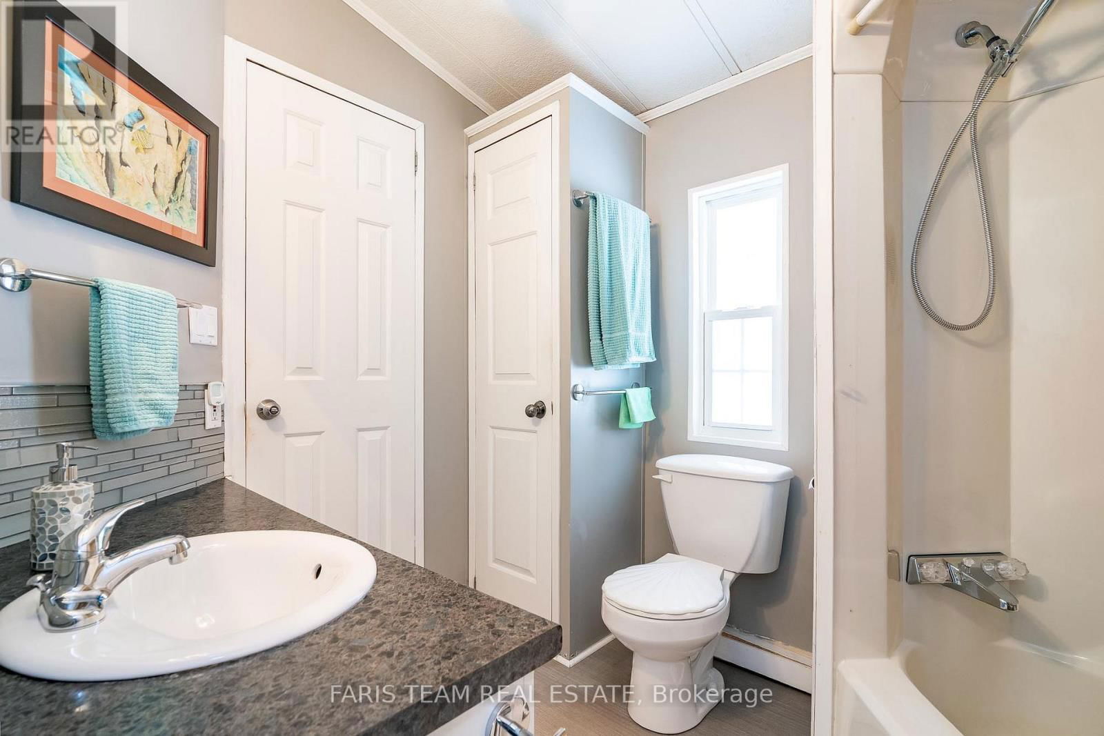 1 PRINCE RUPERT AVENUE Image 9