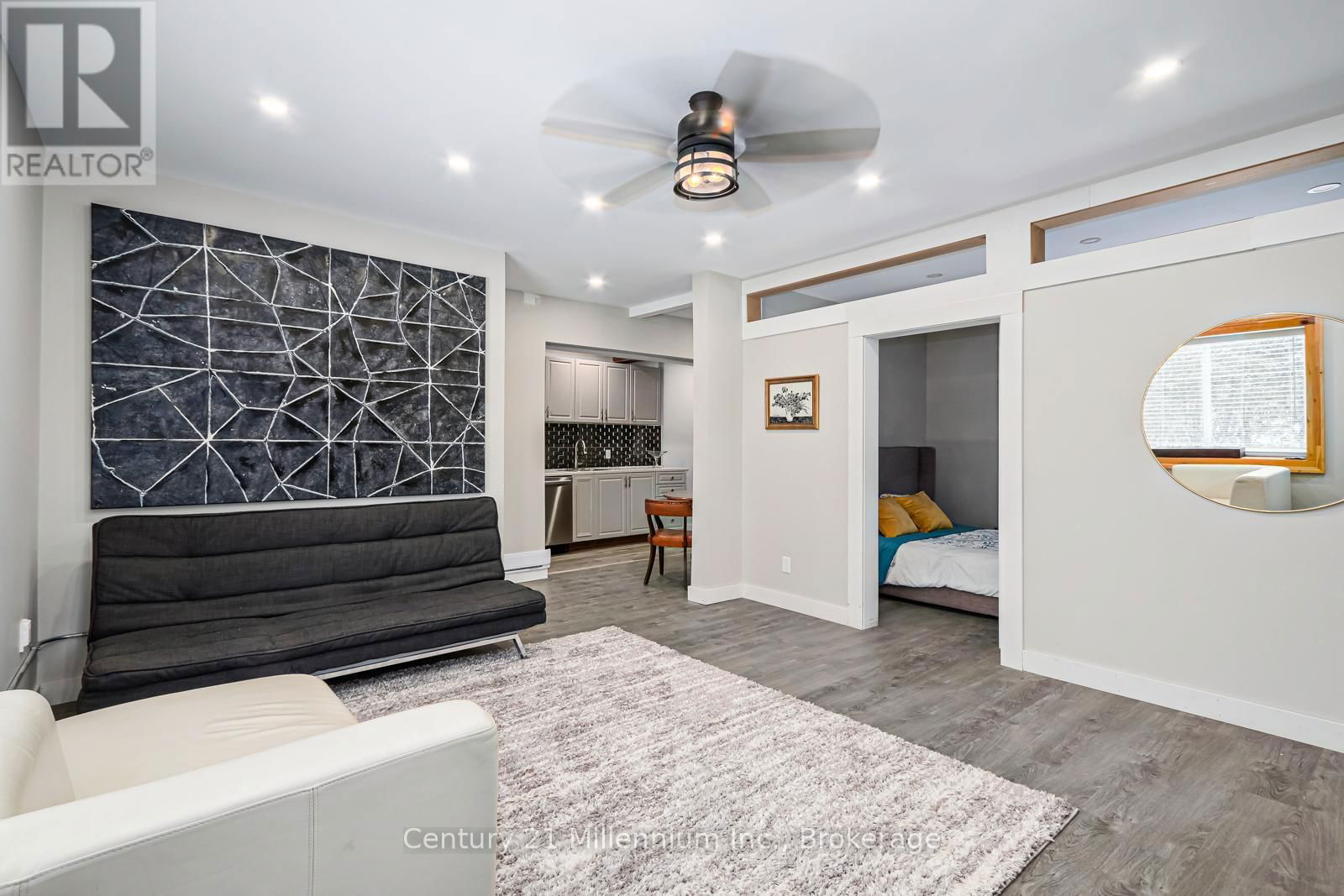 106 - 637 HURONTARIO STREET Image 7