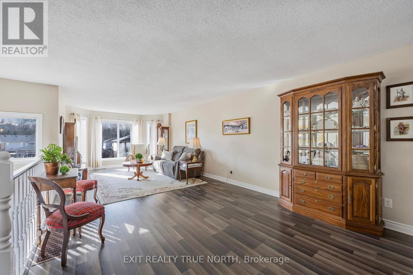 59 RIVERDALE DRIVE Image 2