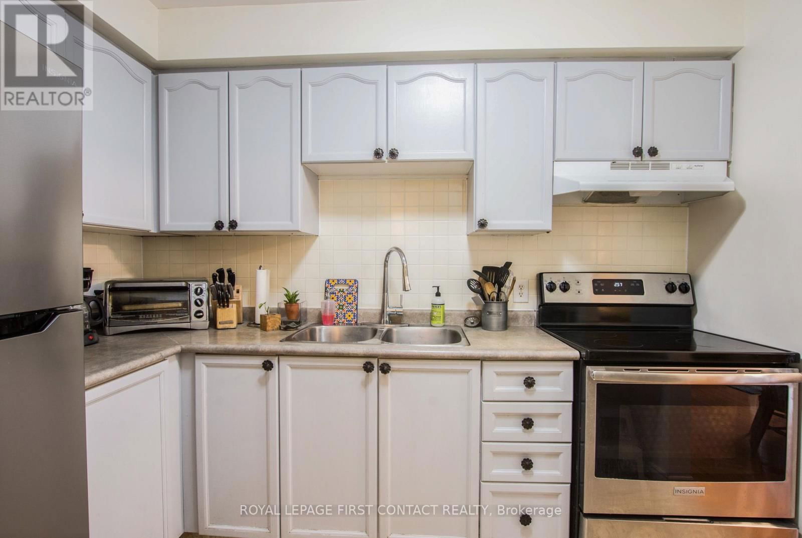 4 - 261 ROSE STREET Image 8