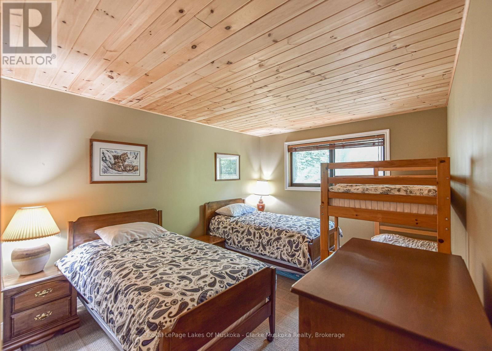 3946 EAST SHORE ROAD Image 16