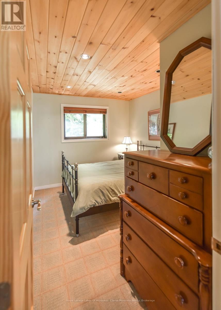 3946 EAST SHORE ROAD Image 17