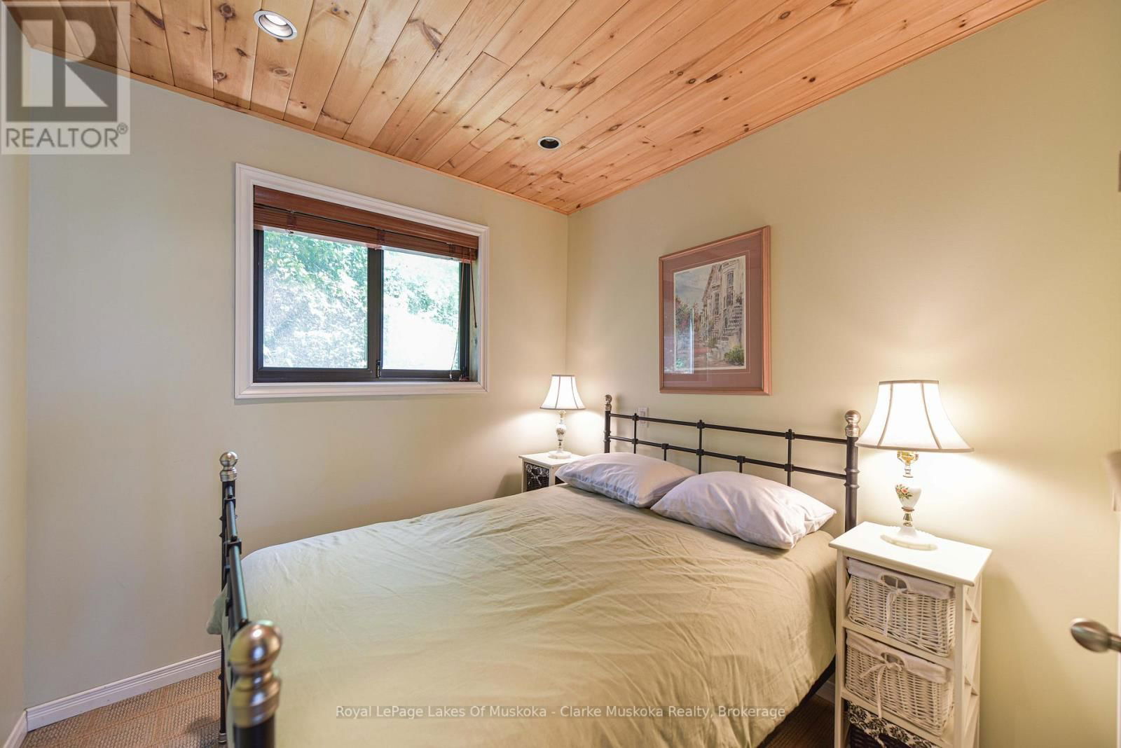 3946 EAST SHORE ROAD Image 18