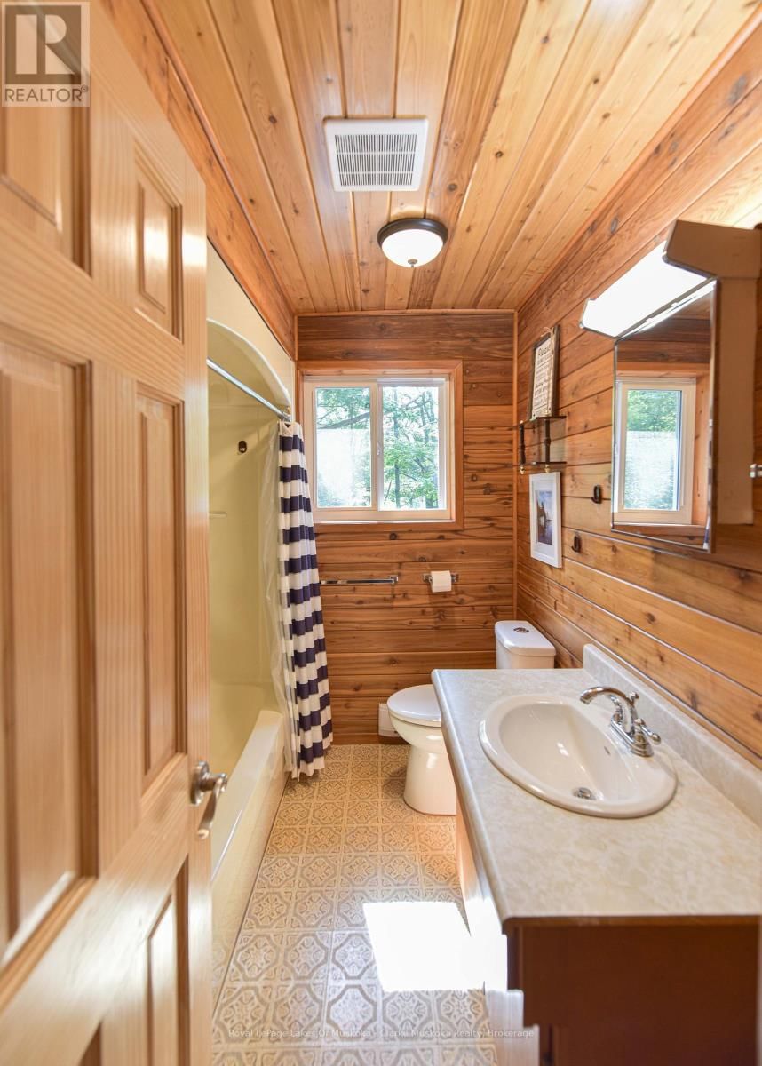 3946 EAST SHORE ROAD Image 21