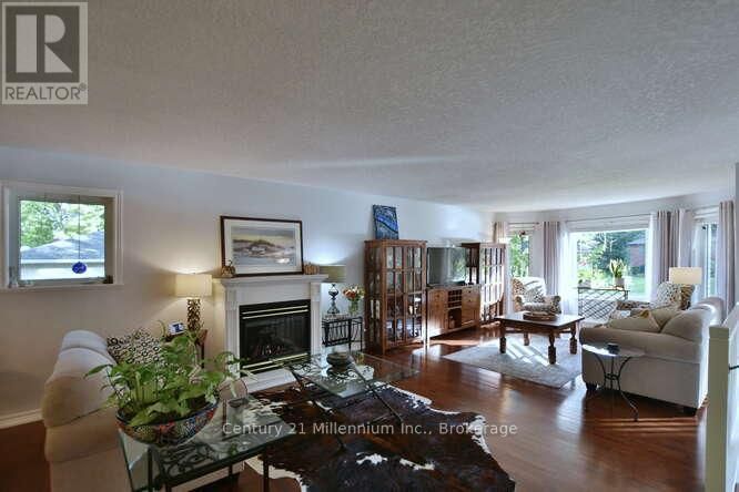 4 PAULINE PLACE Image 12