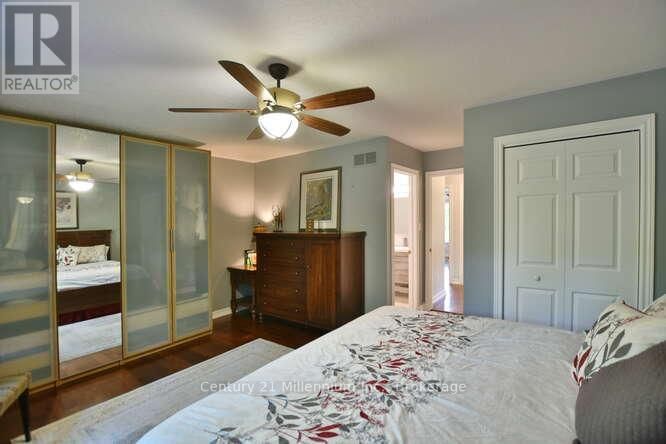 4 PAULINE PLACE Image 30