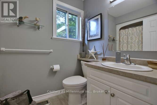 4 PAULINE PLACE Image 33