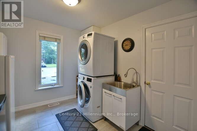 4 PAULINE PLACE Image 34