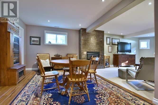 4 PAULINE PLACE Image 37