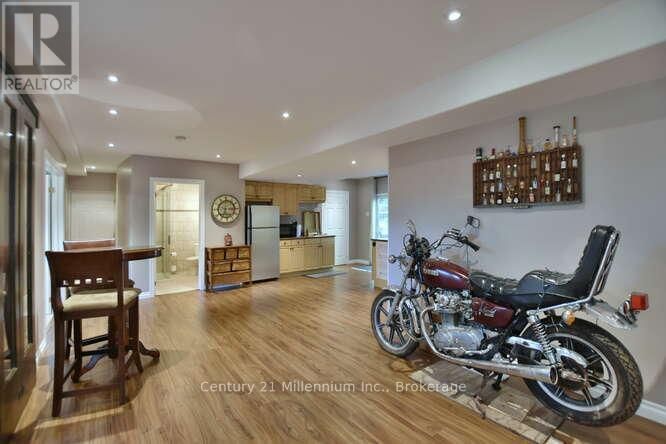 4 PAULINE PLACE Image 38