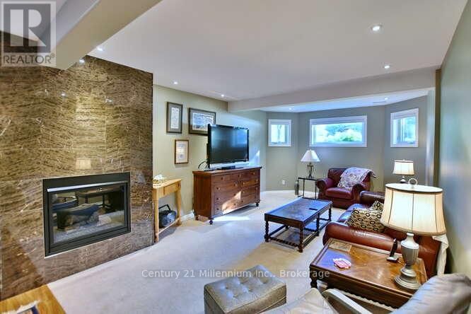 4 PAULINE PLACE Image 39