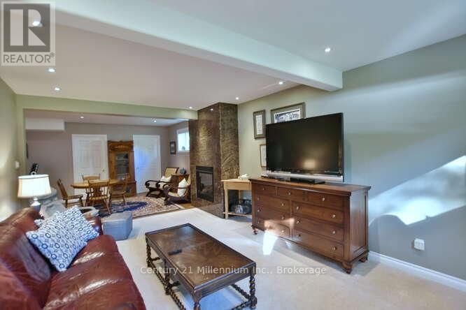 4 PAULINE PLACE Image 40