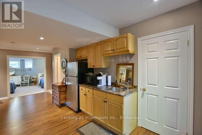 4 PAULINE PLACE Image 43