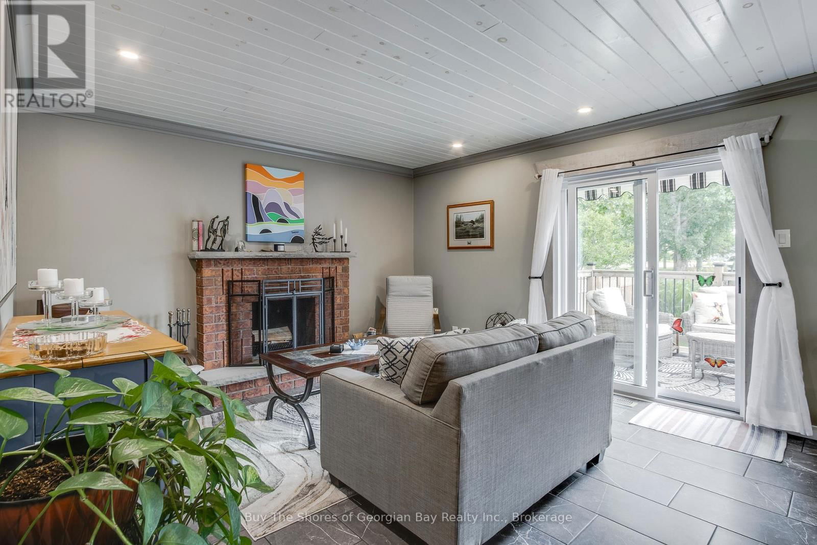 100 PEEL STREET Image 12
