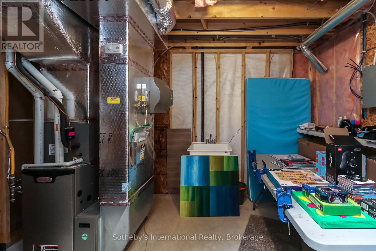 130 CONSERVATION WAY Image 34