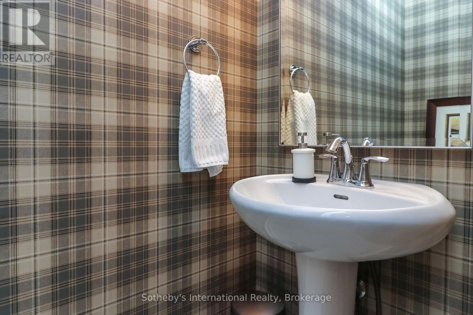 130 CONSERVATION WAY Image 7