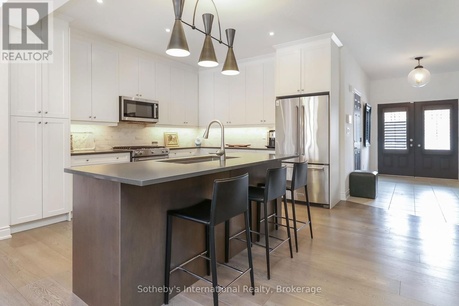 130 CONSERVATION WAY Image 9
