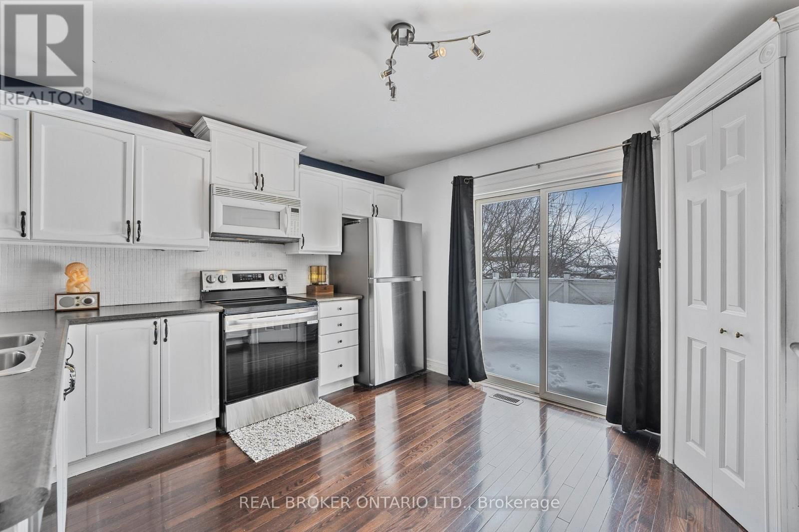 22 DYKSTRA DRIVE Image 12
