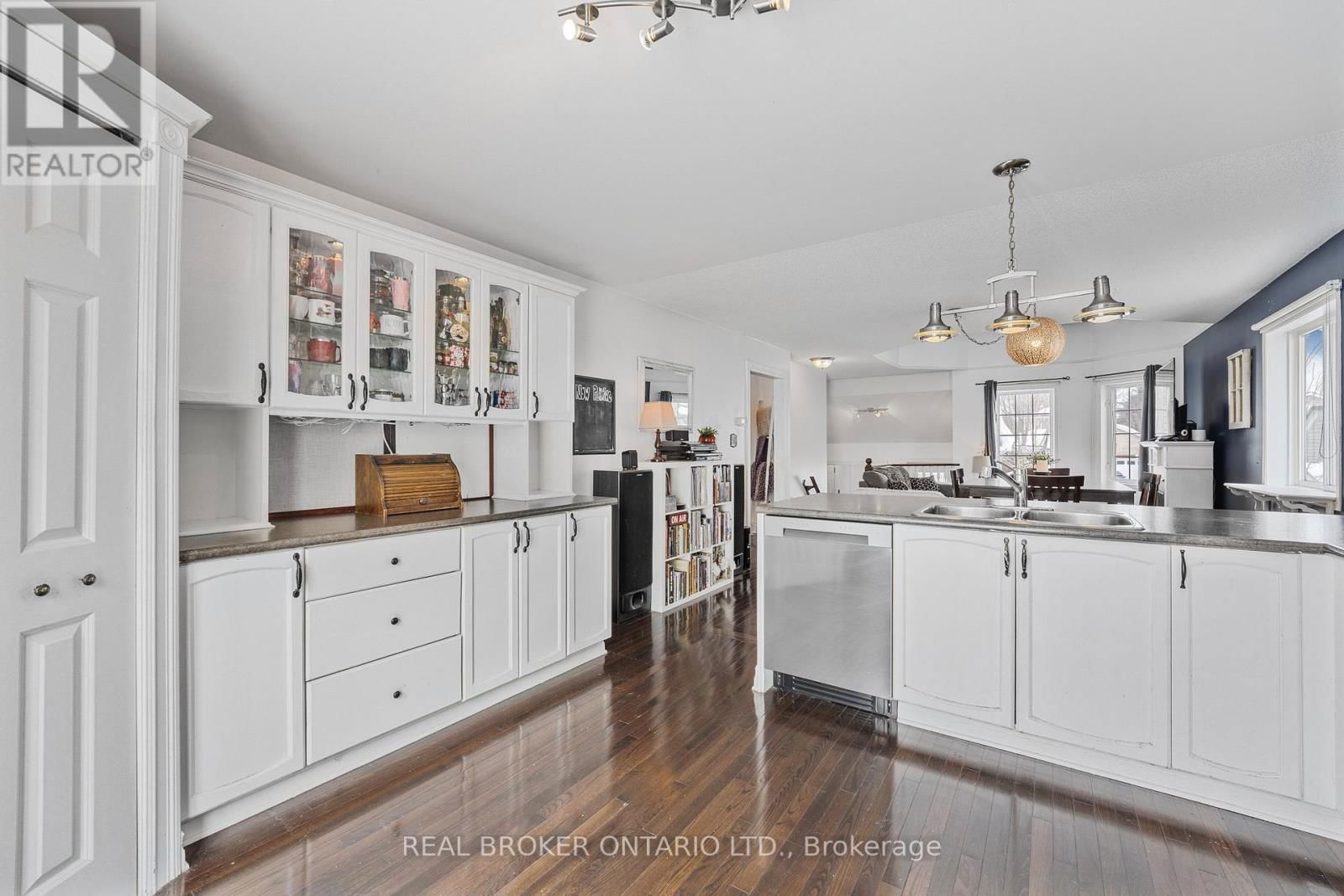 22 DYKSTRA DRIVE Image 13