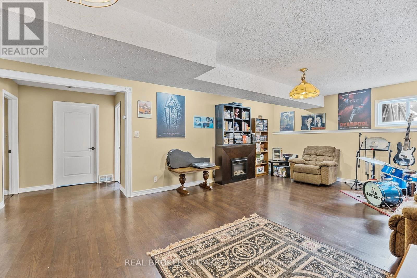 22 DYKSTRA DRIVE Image 26