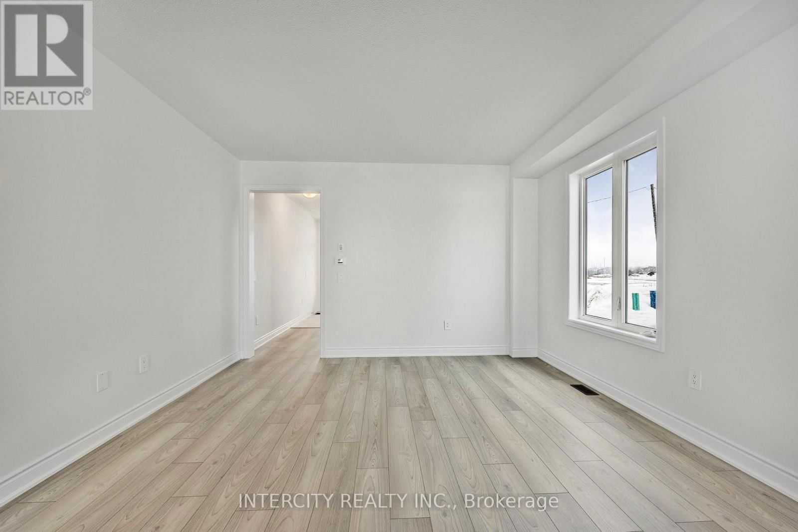 11 AVALON DRIVE Image 37